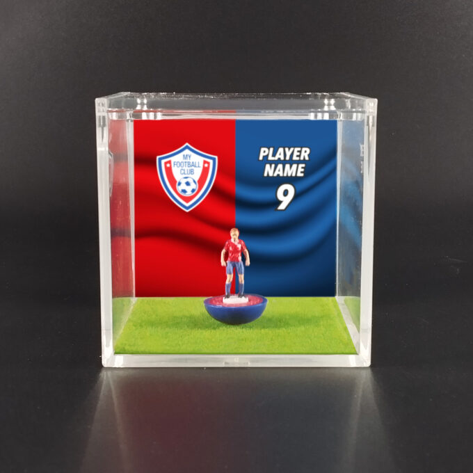 Cubo trasparente personalizzabile con miniatura calciatore Subbuteo e stampa dei colori e logo della squadra